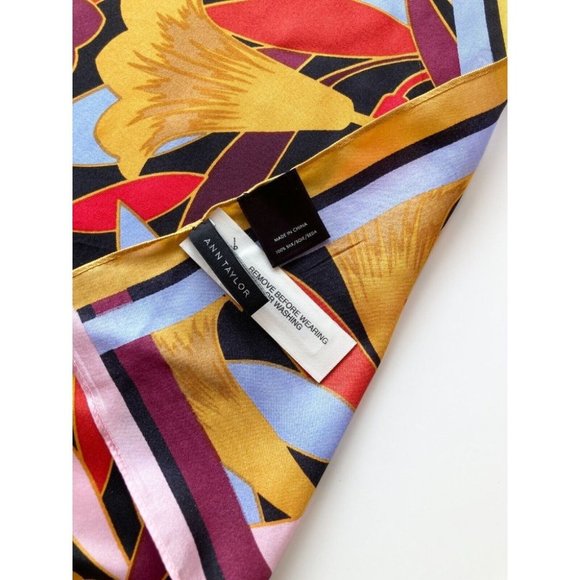 ANN TAYLOR Red Purple Yellow Blue Lily Floral Print Silk 25" x 25" Square Scarf - Picture 9 of 13